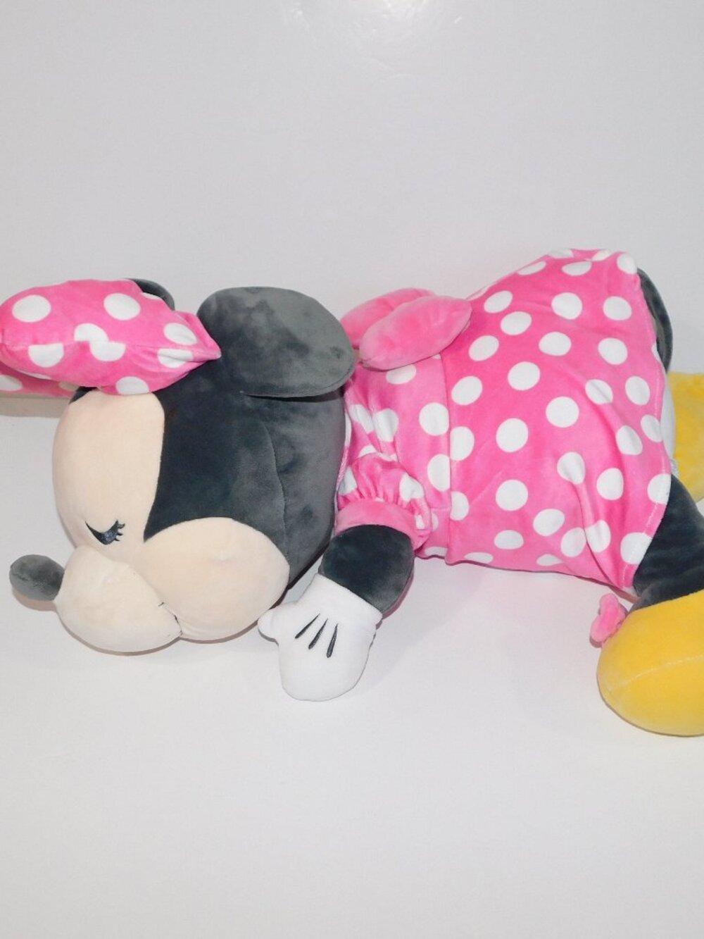 Minnie Mouse Cuddleez 24" plush Large pink polka dots Disney Stuffed Pillow